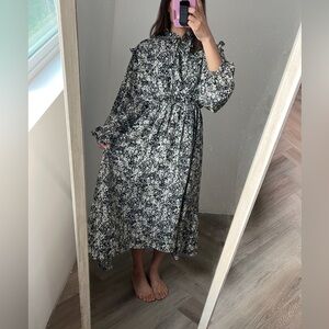 Fall Monochrome Floral Long Sleeve Dress